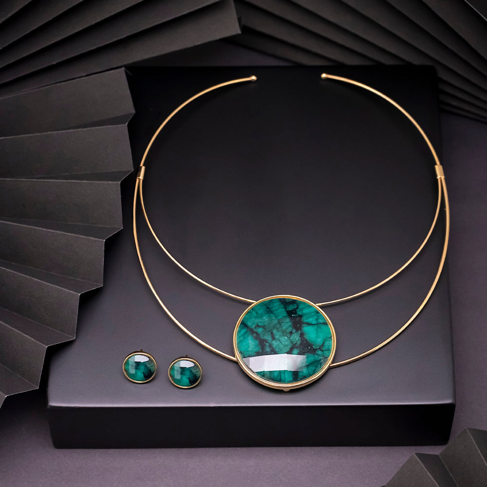 Possebon Joias Set Charm Redondo Collar Neck Cuff y Pantallas Stud, Piedra Natural Esmeralda, Brass Gold Plated