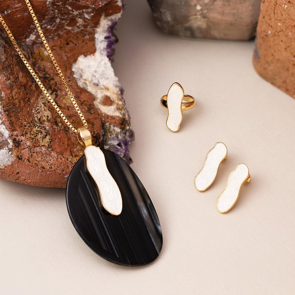 Possebon Joias Set Collar y Pantallas Stud, Piedra Natural Serenita y Ágata Prieta, Brass Gold Plated