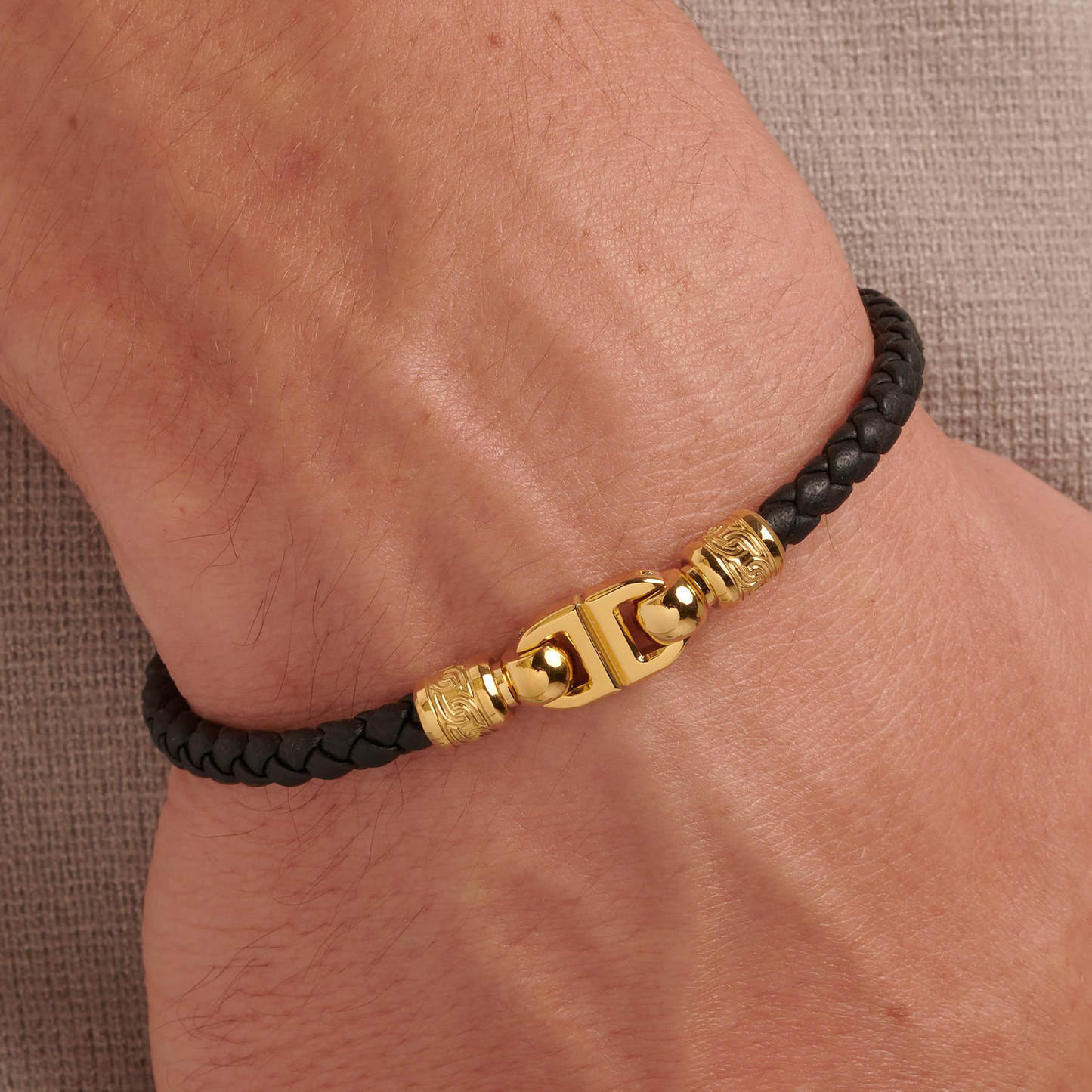 BRACELET KNOCKER