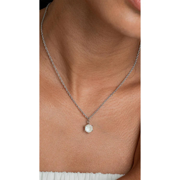 Serena Pendant Necklace