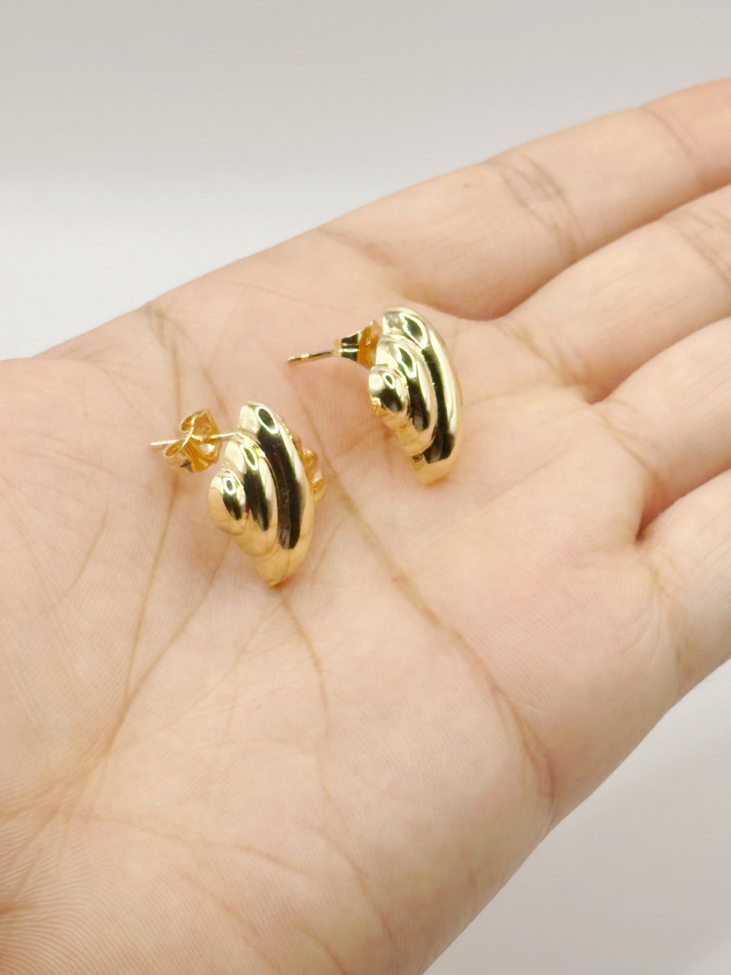 Stud Earring Gold Finish Gold Filled