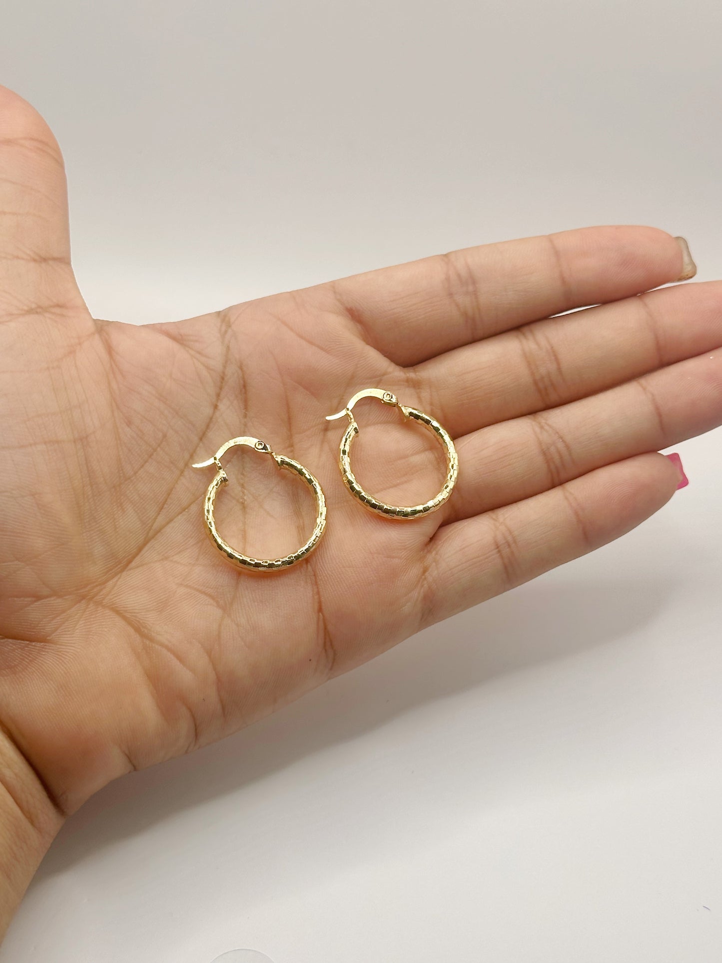 Medium Hoop Gold Diamond Cutting Finish Gold Filled