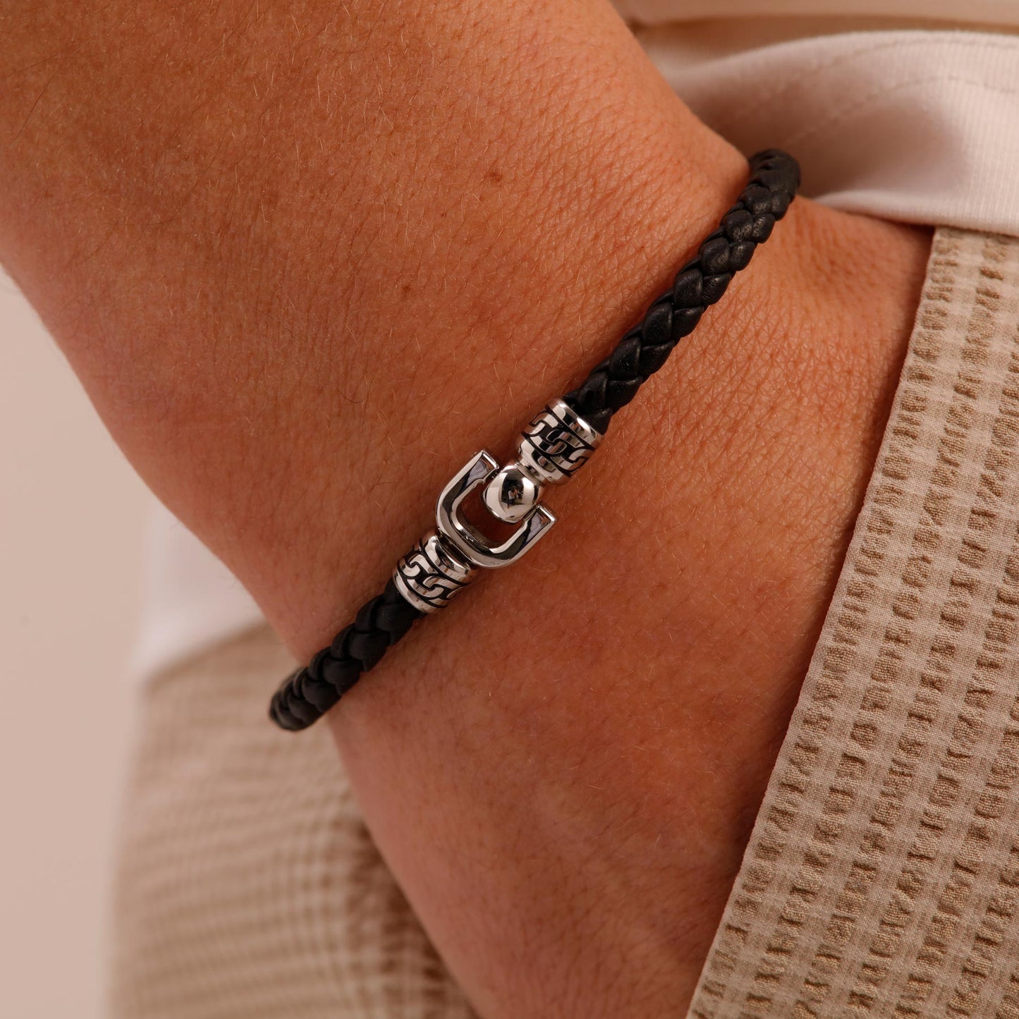 Bracelet Knocker