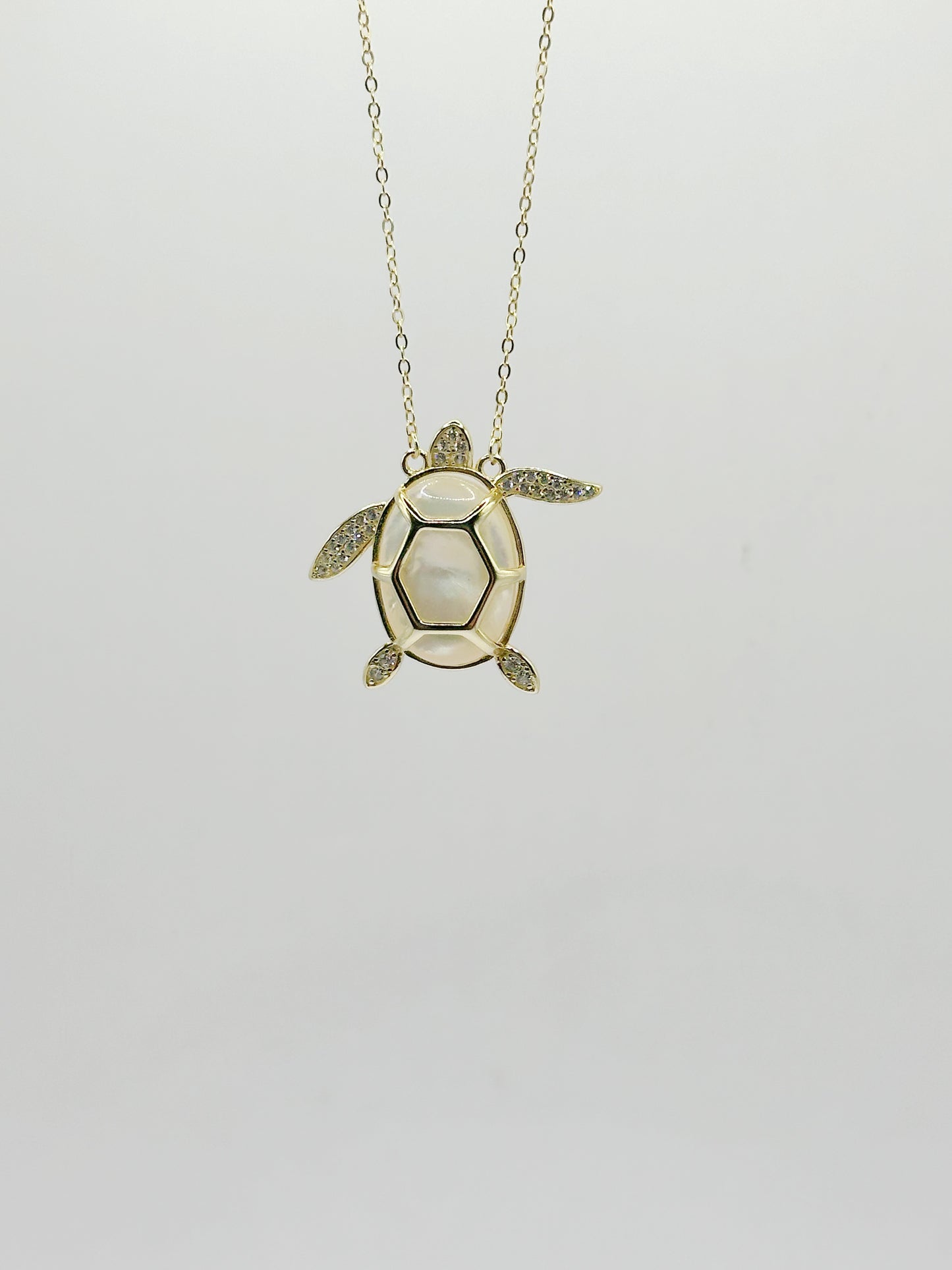 Collar Tortuga Madre Perla , Zirconias Clear, Gold Plated Plata 925
