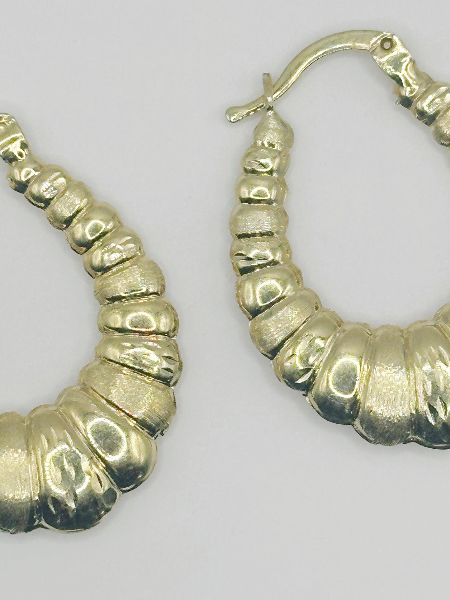 Argolla con Relieve 10kt