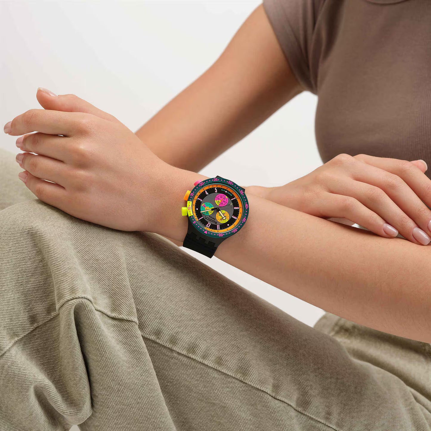 SWATCH NEON SEPPIA