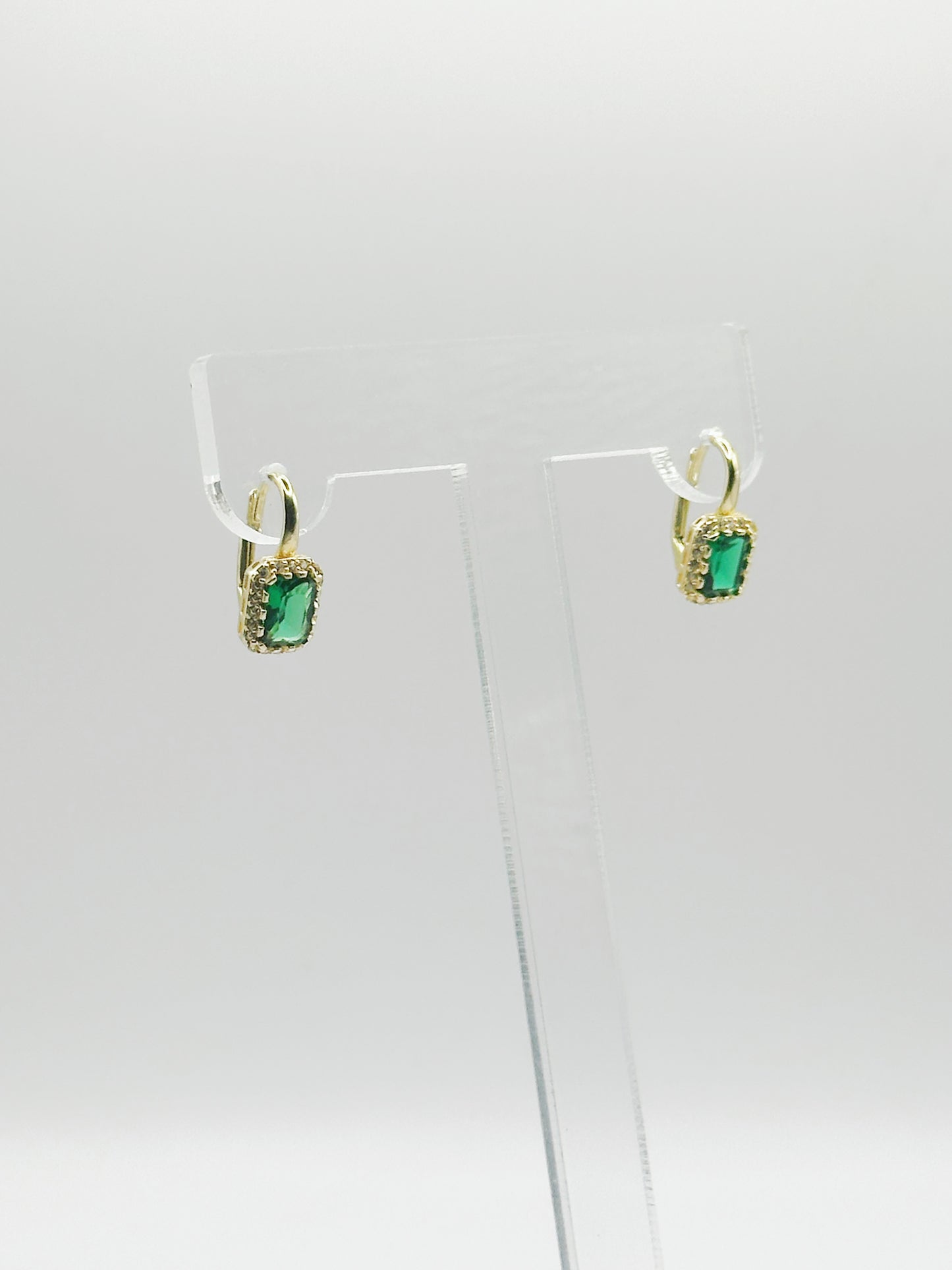 Pantallas con Piedras 10kt