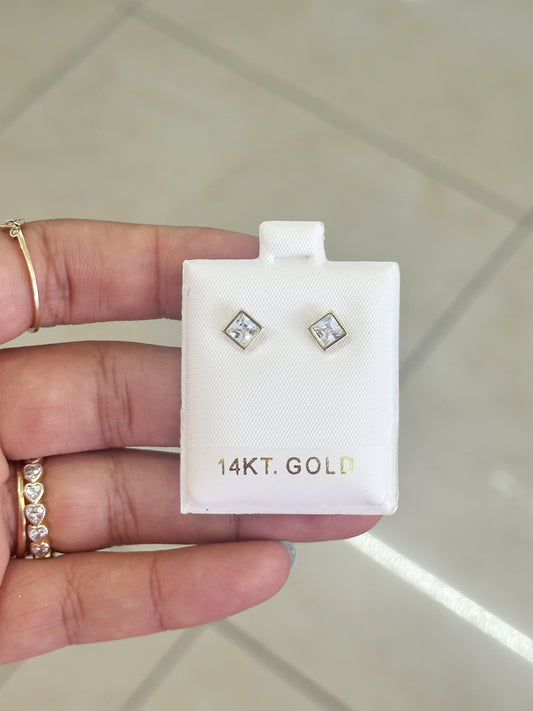 Pantallas Cuadrada Zirconia 14kt