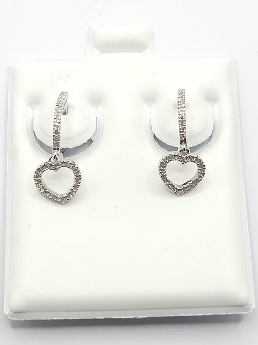 Arete Huggie de corazón en Oro blanco 10kt