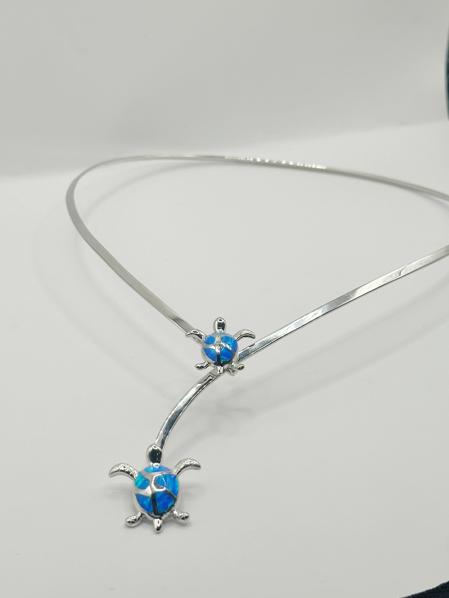 Collar Cuff, Dos Tortuga Larimar, Plata 925