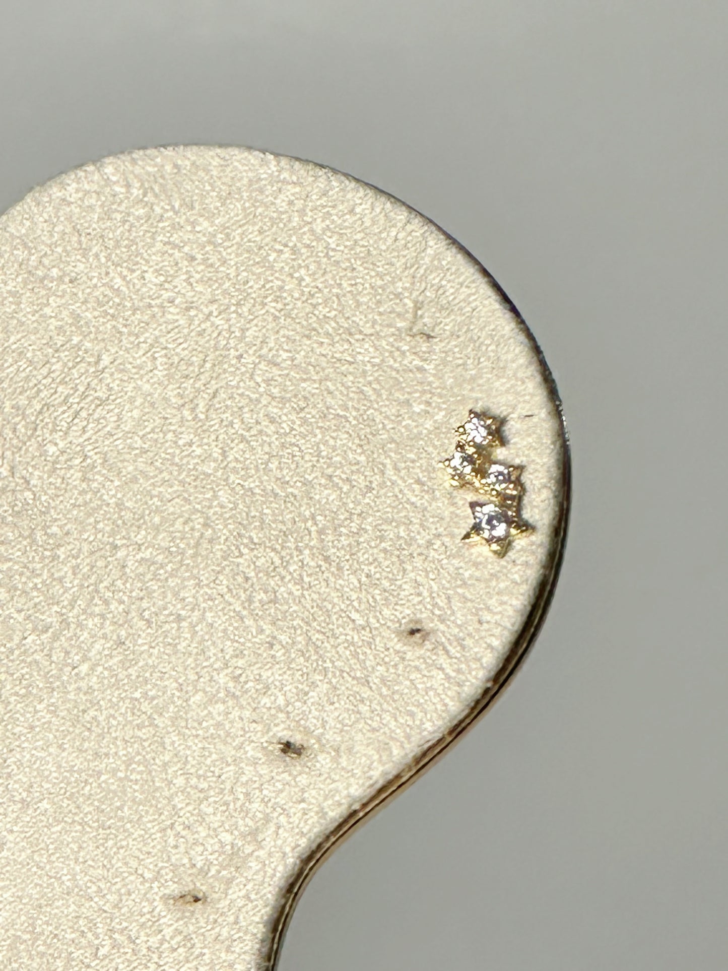 Piercing Estrellas con Zirconia Clear, Oro 14kt, Internal Thredded Closure