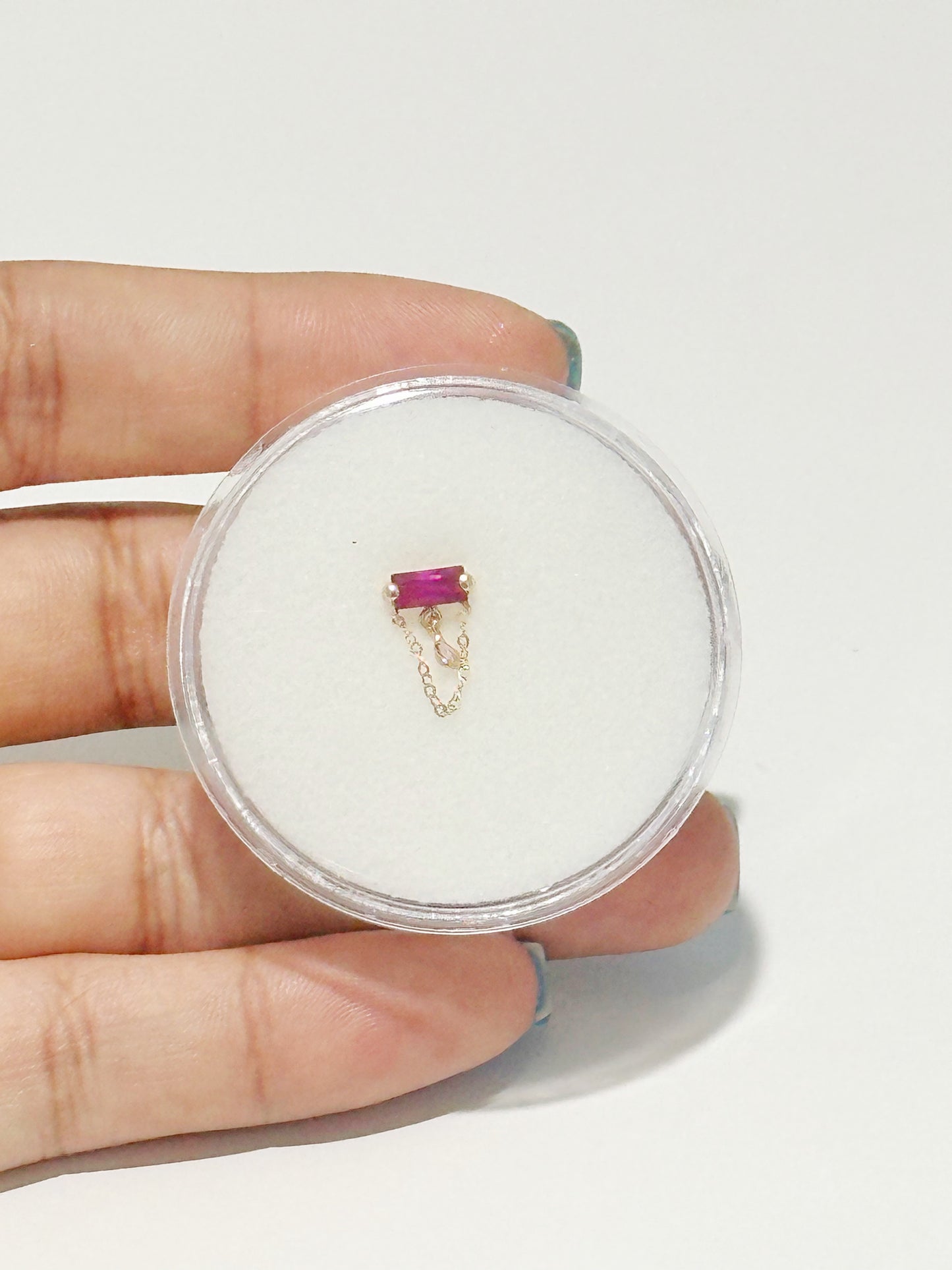 Piercing Pushback Zirconia Clear Rectangular con Zirconia Colgante Cadena, Oro 14kt