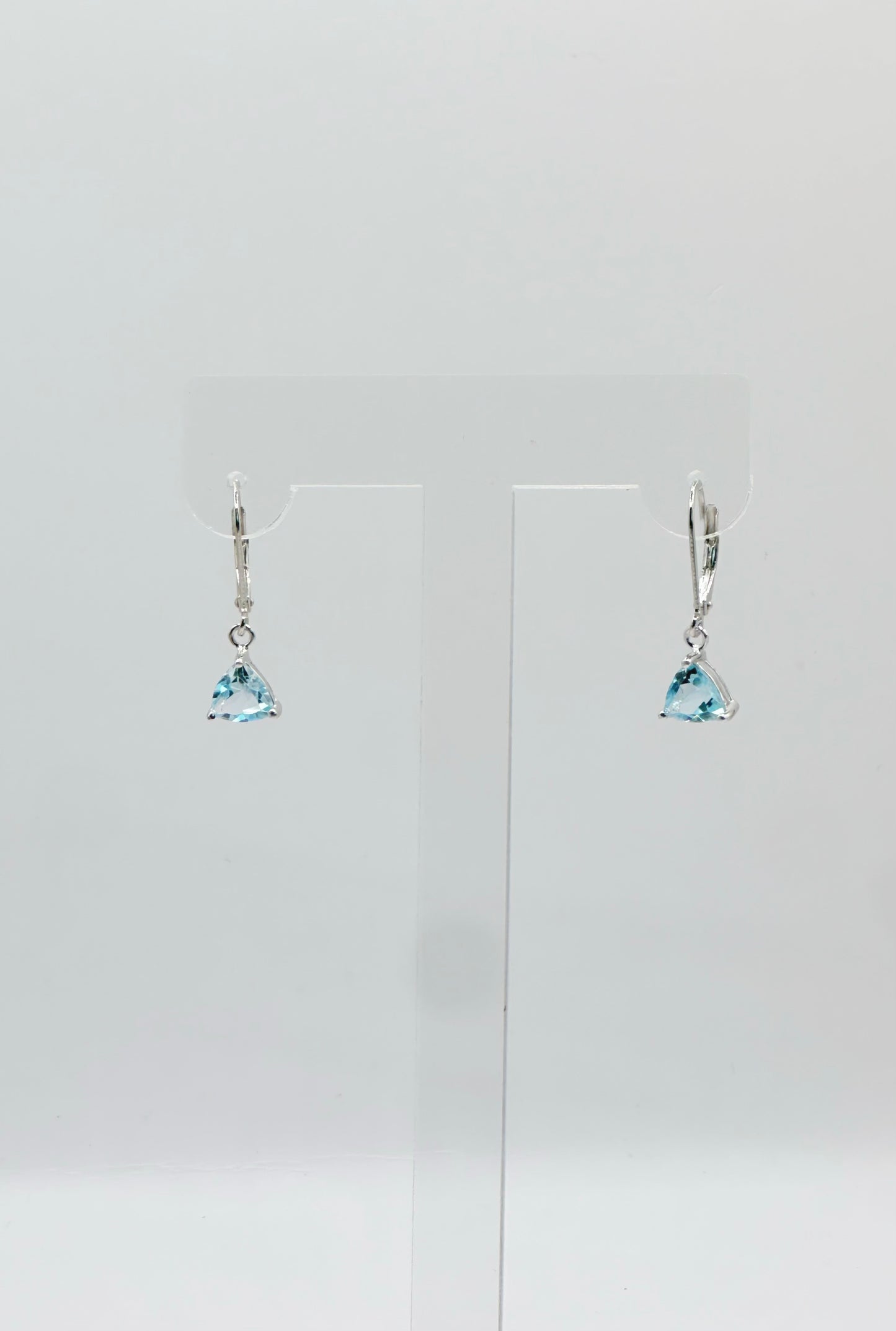 Pantallas Charm Triangular, Topaz Sky Blue, Plata 925, Rhodium Plated, Cierre Fránces