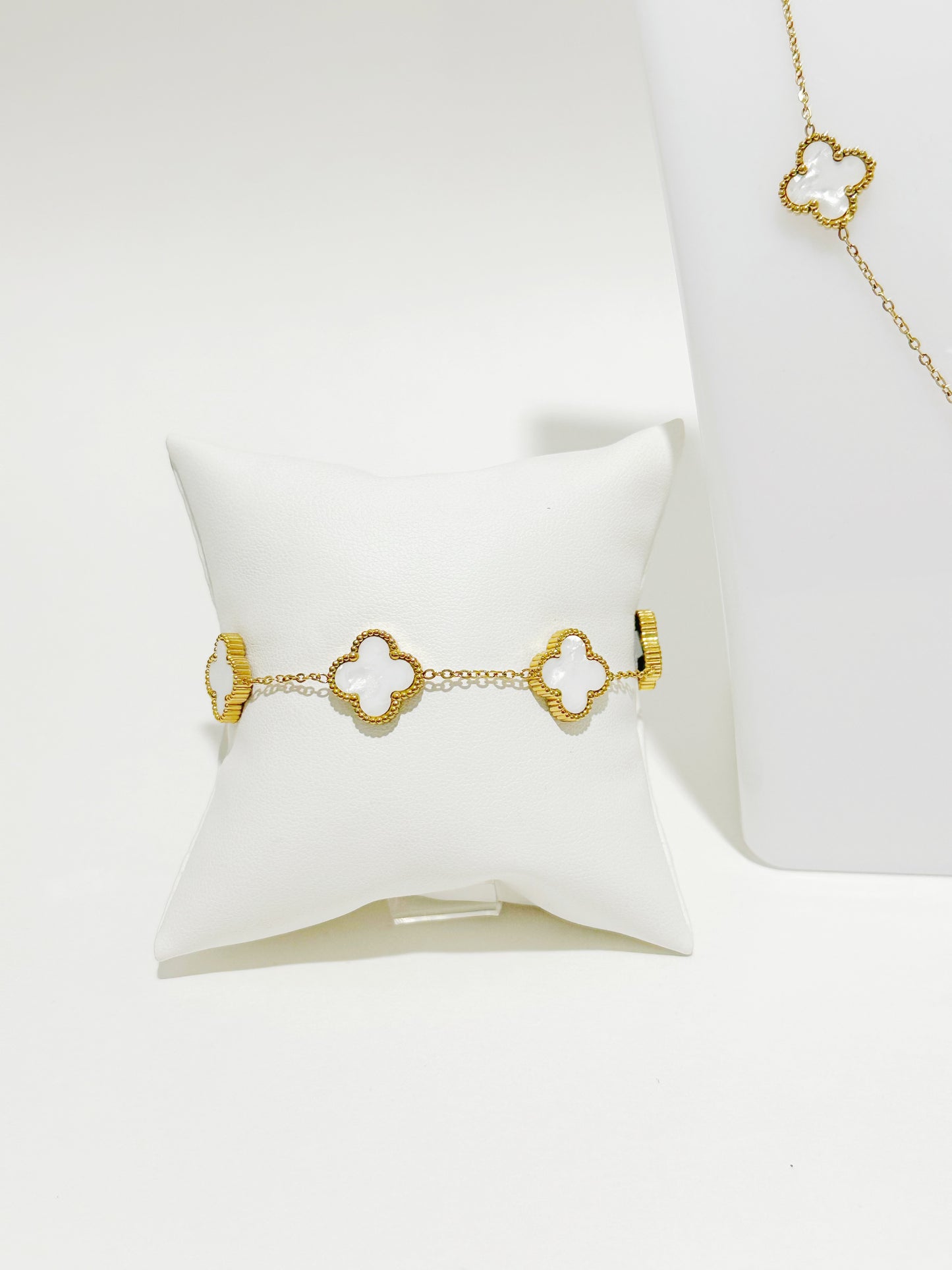 Simple Clover Set