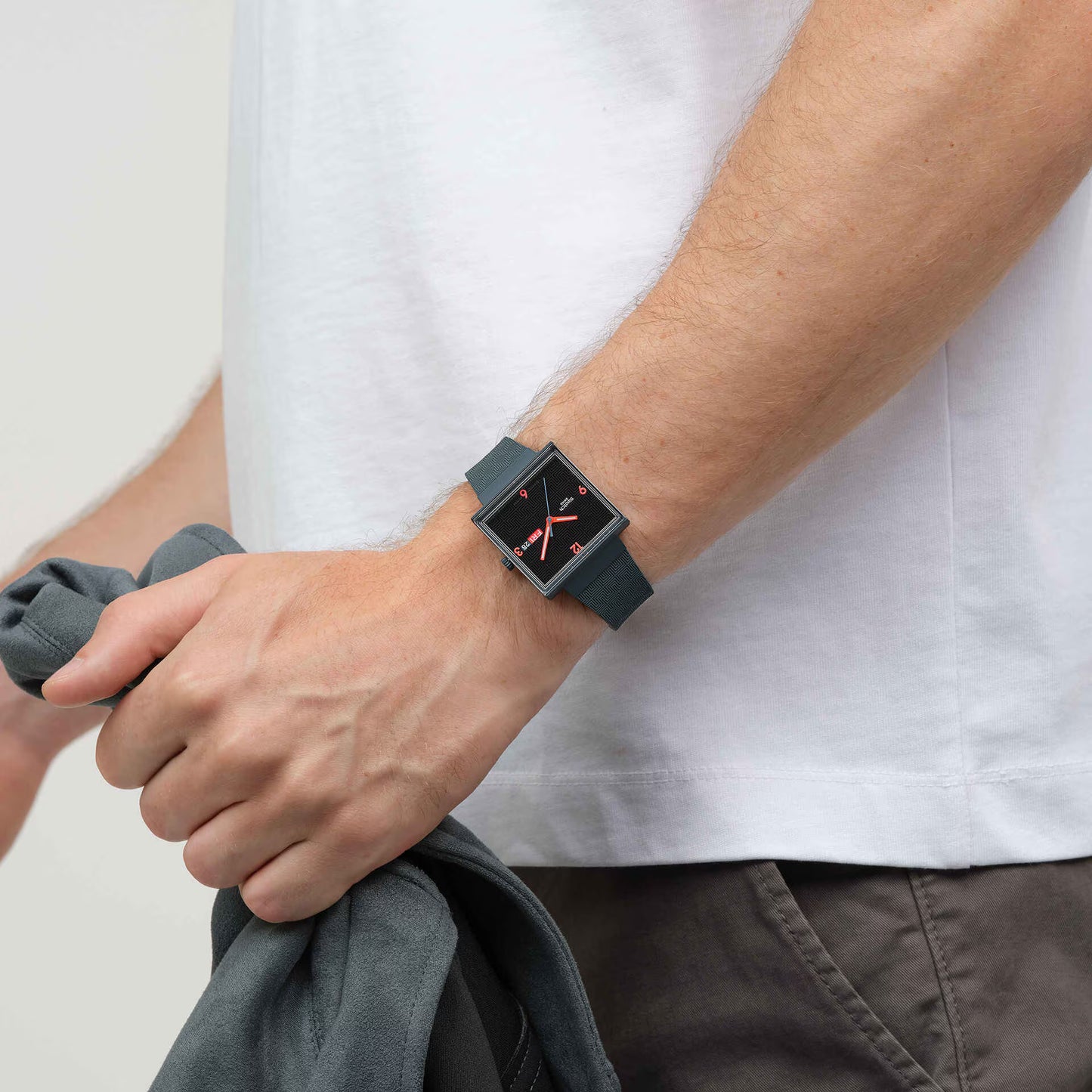 SWATCH SQUARED OFF